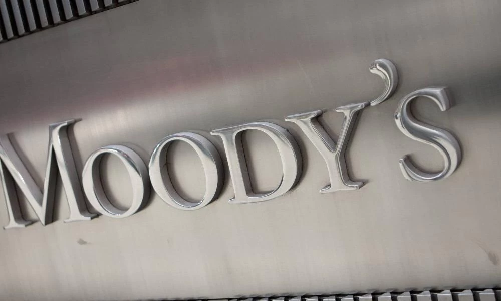 Moody’s: Ανθεκτική η αξιολόγηση της Ελλάδας παρά την πτώση του τουρισμού